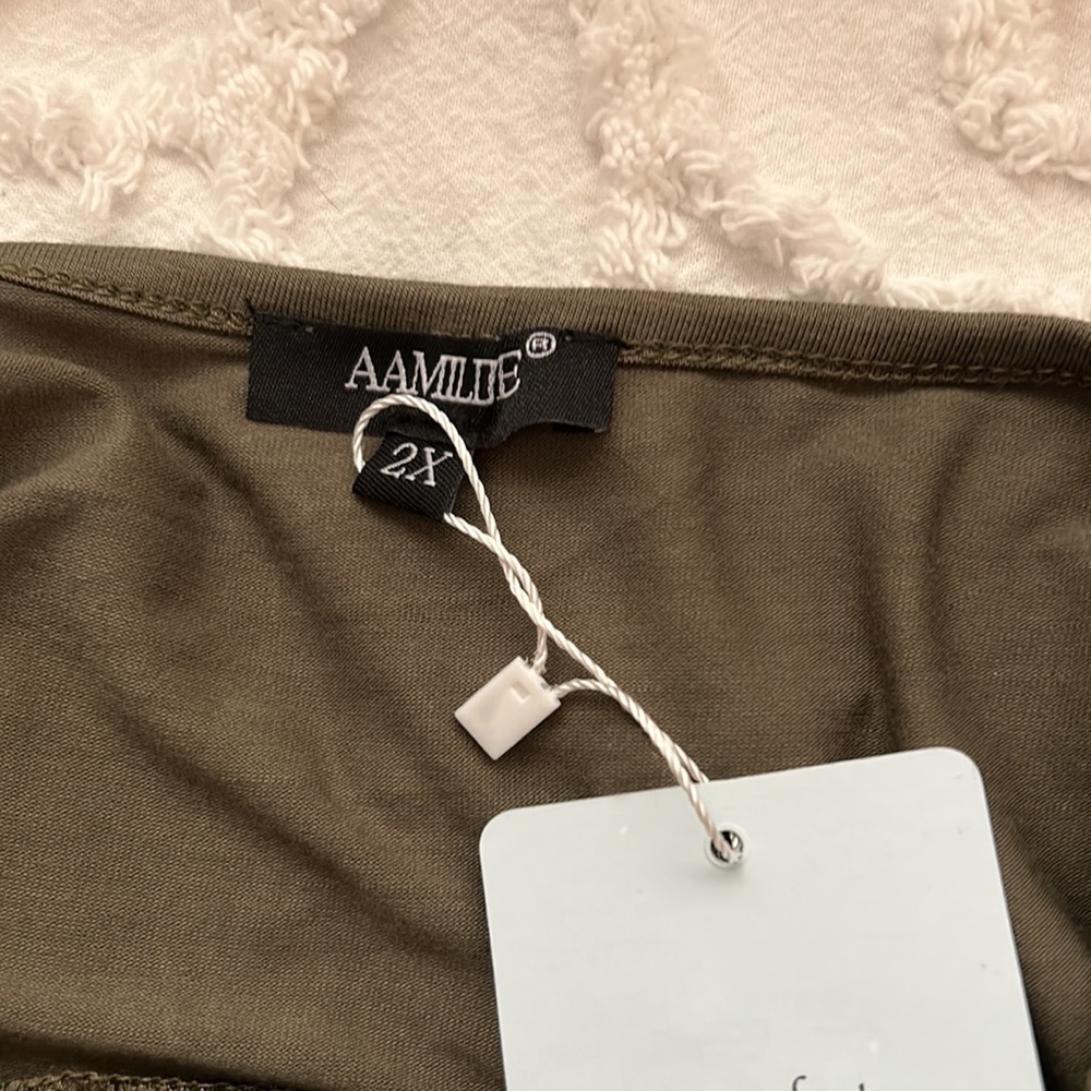 NWT Aamilife Womens Plus size 2x, olive green, laser cut lace at neckline. - Picture 6 of 8
